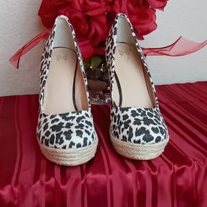 Angel wing women shoes.